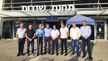 ראשי ערים ומובילי המאבק נגד החלטת רכבת ישראל בתחנת שדרות, | טל סיגרון