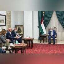 בכירי מרצ עם אבו־מאזן ברמאללה. | AFP