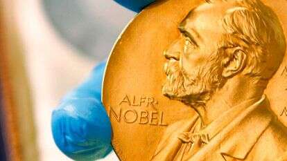 פרס הנובל לכלכלה. | AP