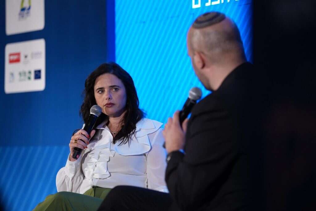 איילת שקד בוועידת הגולן, היום. | אנצ'ו גוש - גי'ני