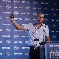 גלעד יעבץ, מנכ"ל אנלייט, בוועידת הגולן הראשונה של מקור ראשון. | אנצ'ו גוש ג'יני