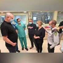 בני גנץ בביקור בביהח תל השומר | אריאל חרמוני משרד הביטחון