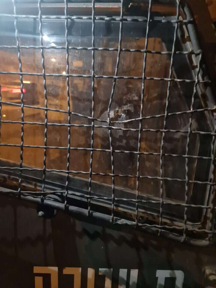 ניידת מג"ב שנפגעה ביצהר, אתמול. | דוברות המשטרה