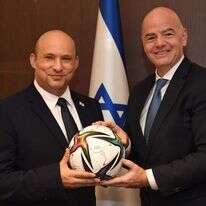 ראש הממשלה נפתלי בנט עם נשיא פיפ"א ג'אני אינפנטינו. | חיים צח/לע"מ