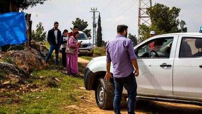 פלסטינים מעוכבים בשטחי היישוב תלם. | אורן בן חקון פלסטינים מעוכבים בשטחי היישוב תלם. | אורן בן חקון