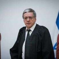 מני מזוז | יונתן זינדל, פלאש 90