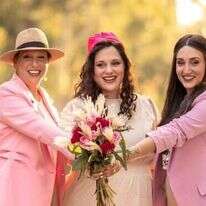 "הצלחנו לגלות את הסרטן בזמן ואנחנו מצטלמות כדי שעוד נשים יבינו שאין מה להתבייש במחלה הזאת". חודש המודעות לסרטן השד. | יודפת לב ארי