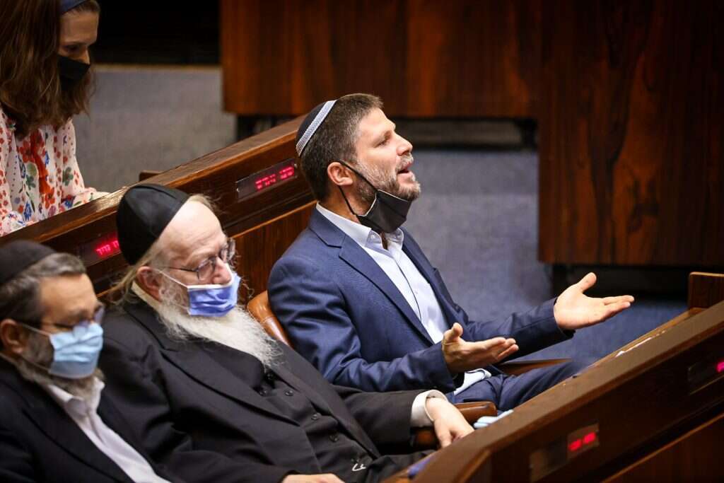 ח"כ סמוטריץ' בקריאות לעבר יאיר לפיד על נאומו באזכרה לרבין בכנסת. | נועם משוקוביץ, דוברות הכנסת ח"כ סמוטריץ' בקריאות לעבר יאיר לפיד על נאומו באזכרה לרבין בכנסת. | נועם משוקוביץ, דוברות הכנסת