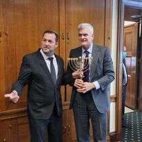 דגן עם הסנאטור קסידי. | באדיבות המועצה האזורית שומרון