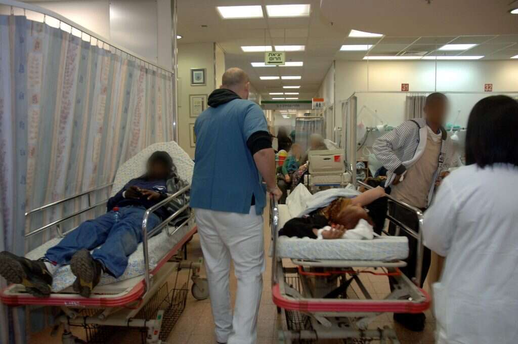 להפוך את הפרמידה הטיפולית. חדר מיון בישראל, אילוסטרציה. | דודו גרינשפן