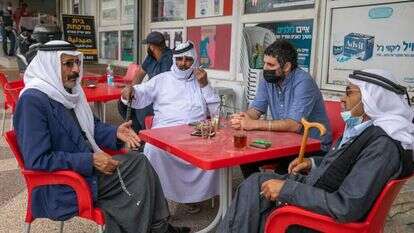 אבו מעדי (משמאל) . | יוסי אלוני