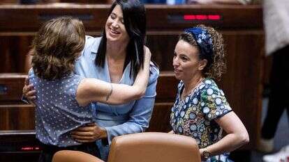 חברות הכנסת עידית סילמן, שירלי פינטו ותמר זנדברג בהשבעת הכנסת, יוני 2021 | יונתן זינדל, פלאש 90