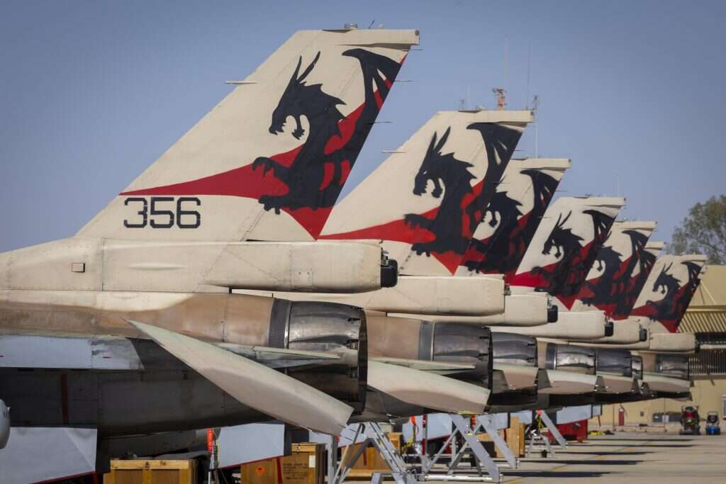 הבלו פלאג. | אוליבייה פיטוסי פלאש 90