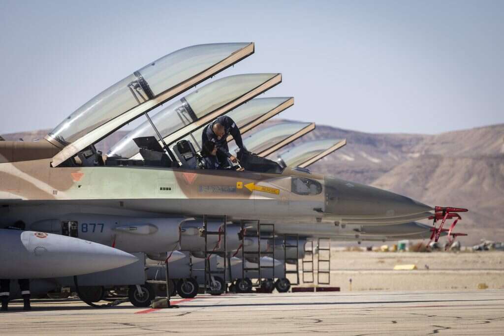 הבלו פלאג. | אוליבייה פיטוסי פלאש 90