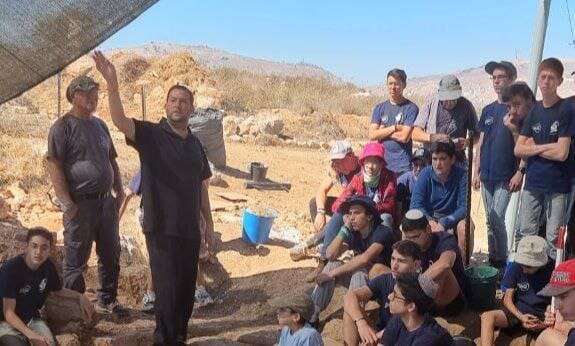 חפירות בתל חייא. | מועצה אזורית שומרון