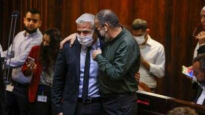 שר החוץ לפיד ווואליד טאהא במליאת הכנסת. | נועם מושקוביץ, דוברות הכנסת