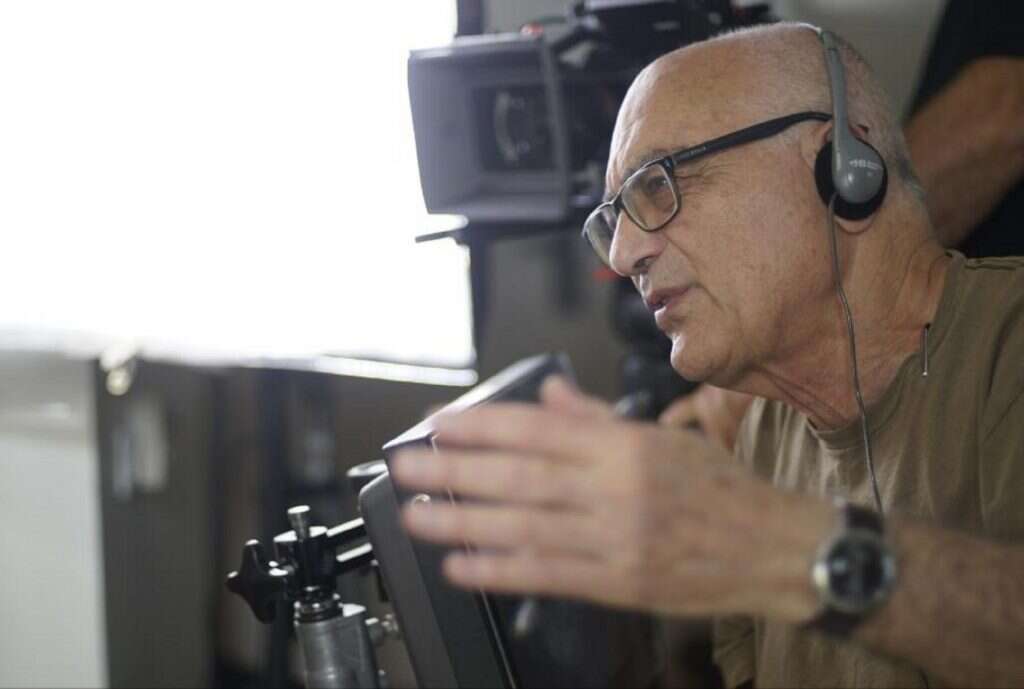 יגאל בורשטיין, | תולי חן