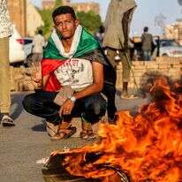 מפגינים נגד ההפיכה הצבאית בסודן. | EPA מפגינים נגד ההפיכה הצבאית בסודן. | EPA