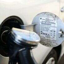 מחירי הדלק מאמירים. | AFP