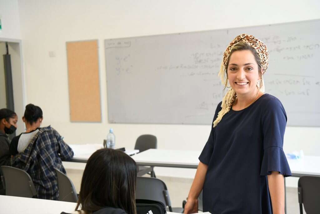 צופיה הקר | אולפנת בני עקיבא הדר־גנים. | יוסי זליגר