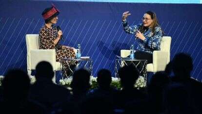 סיוון רהב-מאיר והרבנית ימימה מזרחי בוועידת החינוך. | שריה דיאמנט