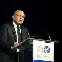 מאיר בן שבת בוועידת החינוך של מקור ראשון. | שריה דיאמנט