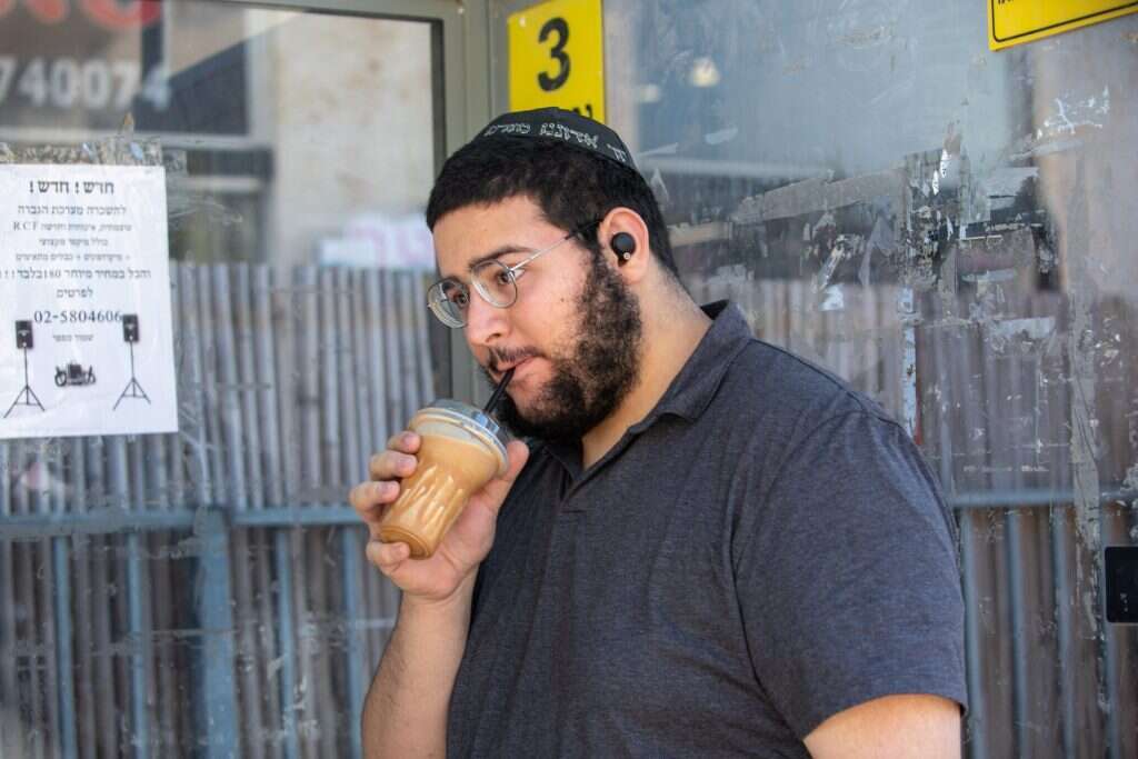 שניאור. | יוסי אלוני