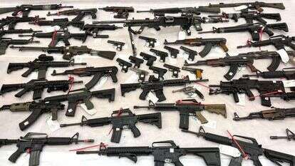 נשקים בלתי חוקיים שתפסה המשטרה. אילוסטרציה. | דוברות המשטרה