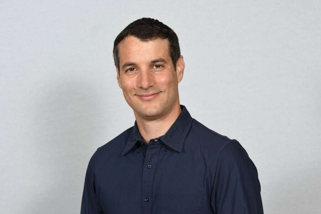 קובי לוי. | כפיר סיון