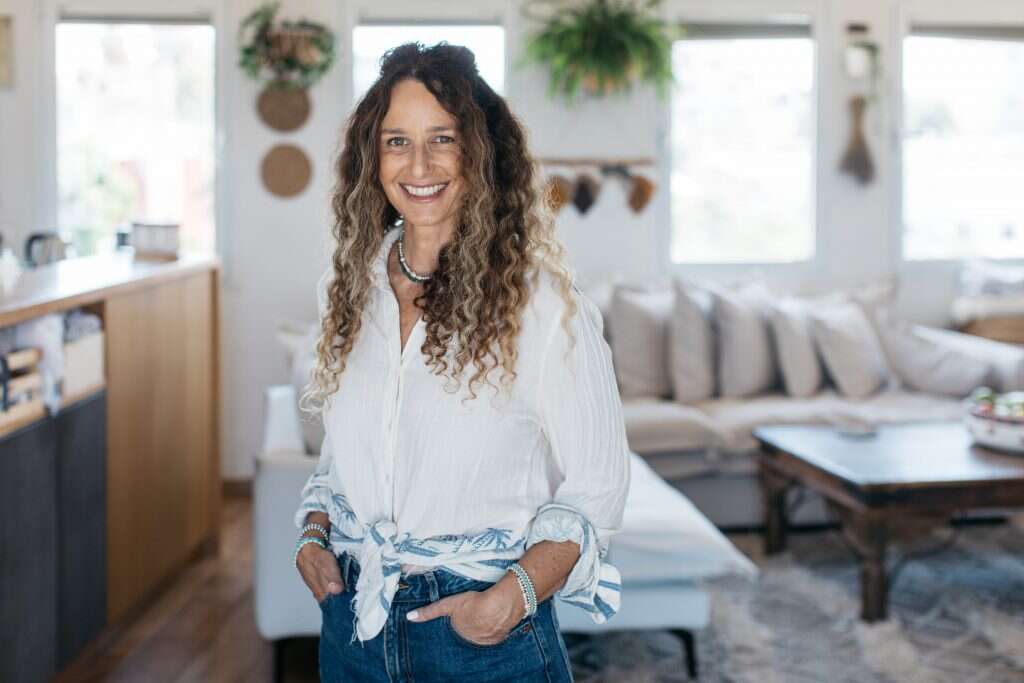 חולקות את הצמרת. קרן אגם. | אבישג שאר– ישוב