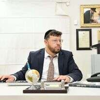 הסופר חיים ולדר.