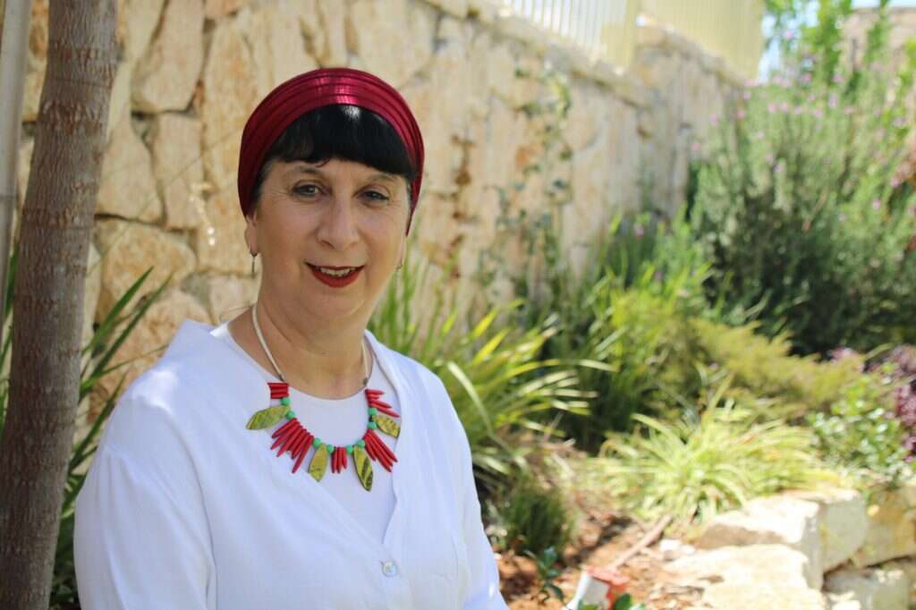 נעמה זרביב. | צורית דעי נעמה זרביב. | צורית דעי