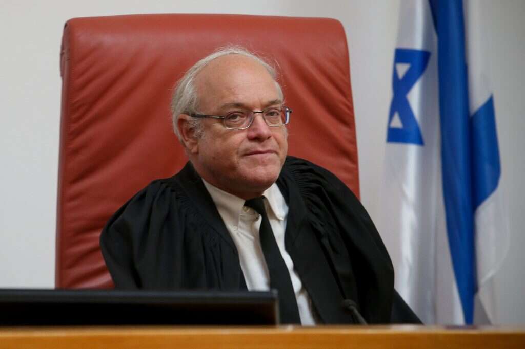 ניל הנדל. | אורן בן־חקון