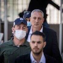 ניר חפץ ביציאה מבית המשפט. | יונתן זינדל, פלאש 90