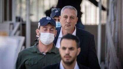 ניר חפץ ביציאה מבית המשפט. | יונתן זינדל, פלאש 90