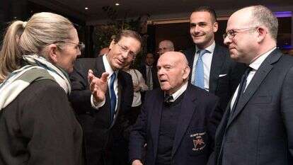 הנשיא הרצוג, רעייתו וסר בן הלפגוט. | קובי גדעון, לע"מ