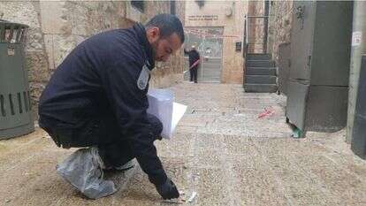 זירת הפיגוע בעיר העתיקה. | דוברות המשטרה זירת הפיגוע בעיר העתיקה. | דוברות המשטרה