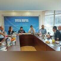 עמיחי שיקלי בכנס. | עד כאן