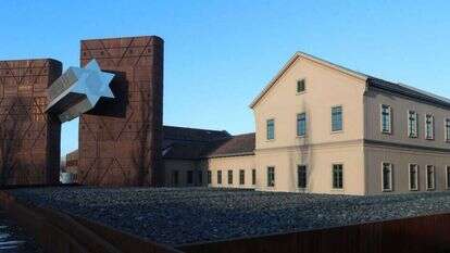 מוזיאון השואה 'בית הגורל' בבודפשט, בתחנת רכבת לשעבר שממנה נשלחו יהודים למחנות ריכוז, כפי שנראה ב-21 בינואר 2019. הוא לא נפתח עדיין לקהל הרחב, אף שבנייתו הסתיימה לפני חמש שנים. | Ferenc Isza, AFP, Getty Images