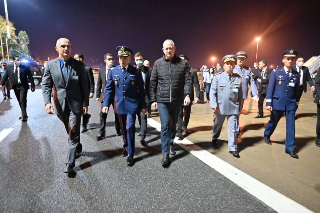 שר הביטחון נוחת במרוקו. | אריאל חרמוני