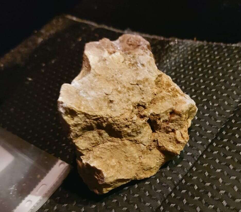 אבן שיודתה לעבר רכב בשומרון