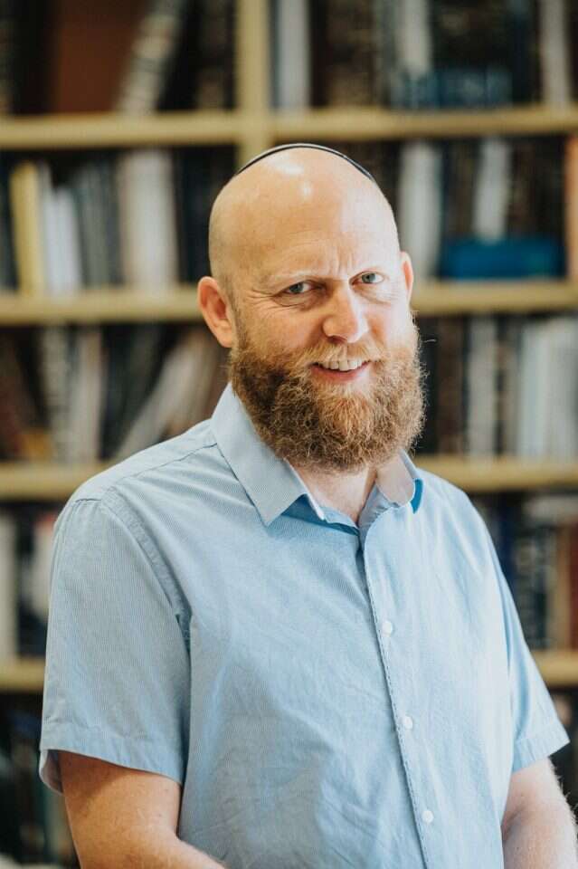 אלי רוזנבאום. | אברהם בניטה