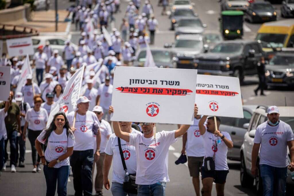 הפגנת נכי צה"ל ליד הכנסת , מאי 2021. | יונתן זינדל, פלאש 90