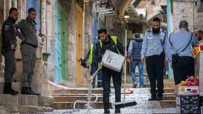 הליברליות לא רוצה להבחין בתשוקת הרצח. זירת הפיגוע בעיר העתיקה בירושלים. | יונתן זינדל - פלאש 90 הליברליות לא רוצה להבחין בתשוקת הרצח. זירת הפיגוע בעיר העתיקה בירושלים. | יונתן זינדל - פלאש 90