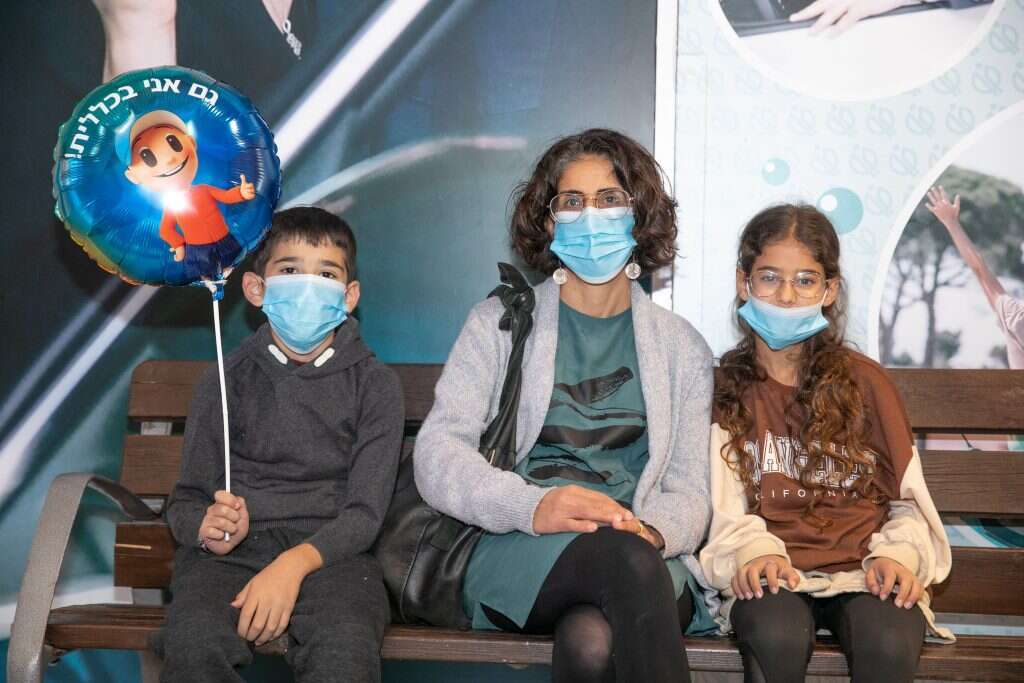 משפחת מולד. | יוסי אלוני