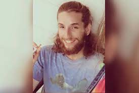 אנתוני יובר. | מסך אנתוני יובר. | מסך