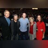 עדי אעולמרט, מרים זוהר, חילי טרופר, נועם סמל ואמנון דיק. | איציק בירן