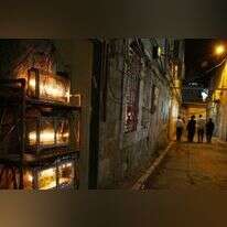 "ההולכים בחושך - אור גדול יראו". חנוכה במאה שערים, 2017. | מרים צחי