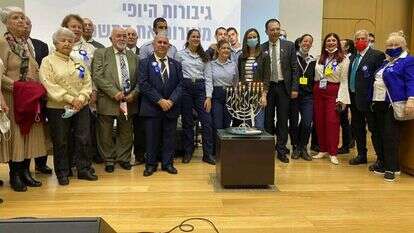ניצולות שואה בטקס חנוכה בכנסת