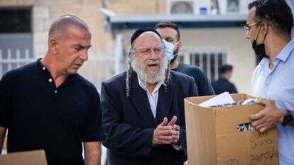 בנימין זאבי מחוץ לבית המשפט. | יונתן זינדל/פלאש90